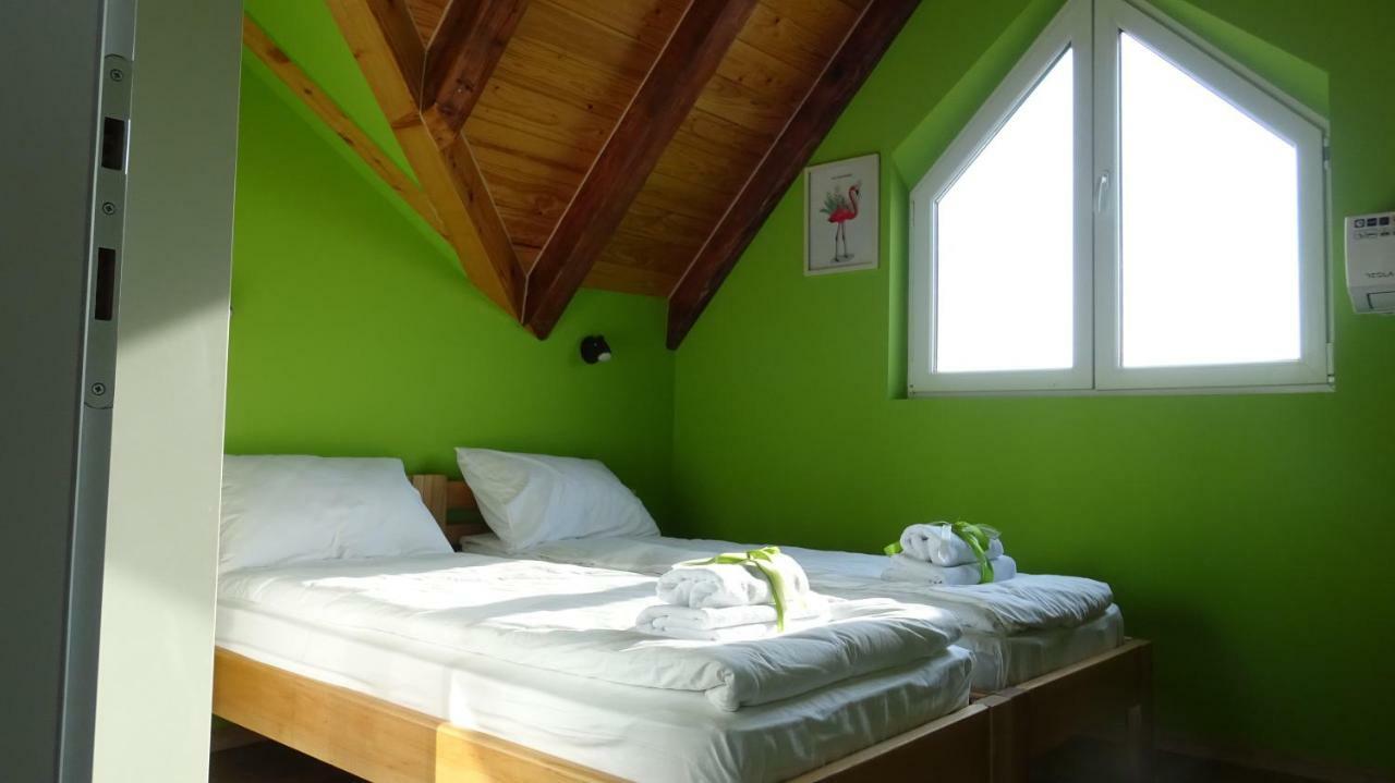 Apartmani Bojeresku Νεγκοτίν Εξωτερικό φωτογραφία